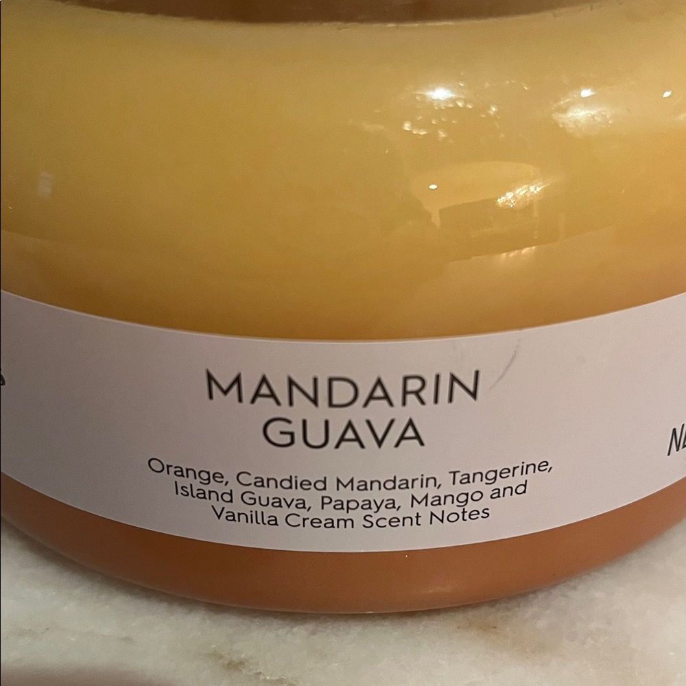 Better Homes And Gardens Mandarin Guava Wooden Lid Candle -2 Wicks - Picture 10 of 11